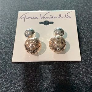 Must have earrings! Beyond cute earrings 🥰